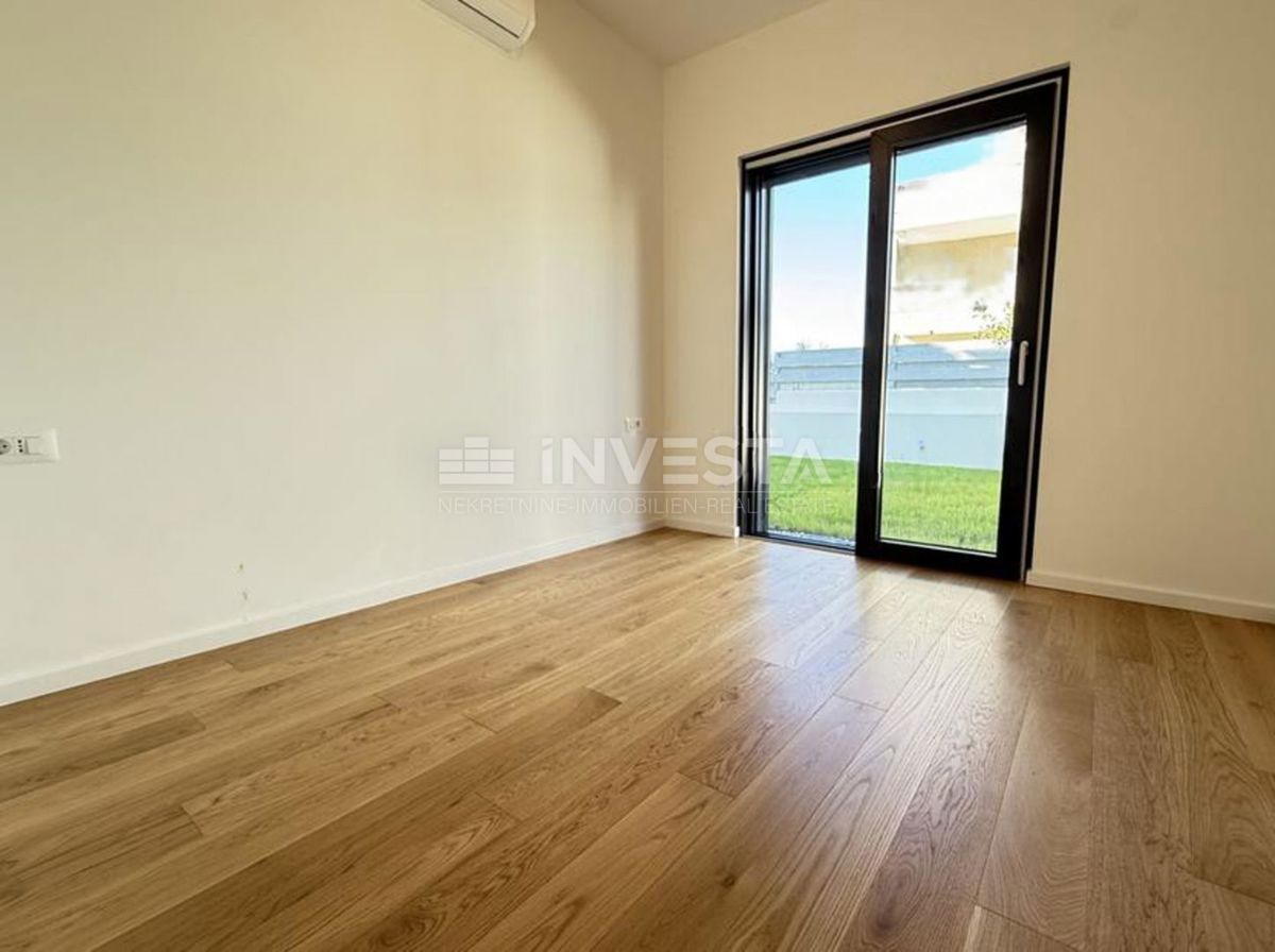 Medolino, Promontore, appartamento di 95 m² con piscina privata, giardino e 2 posti auto