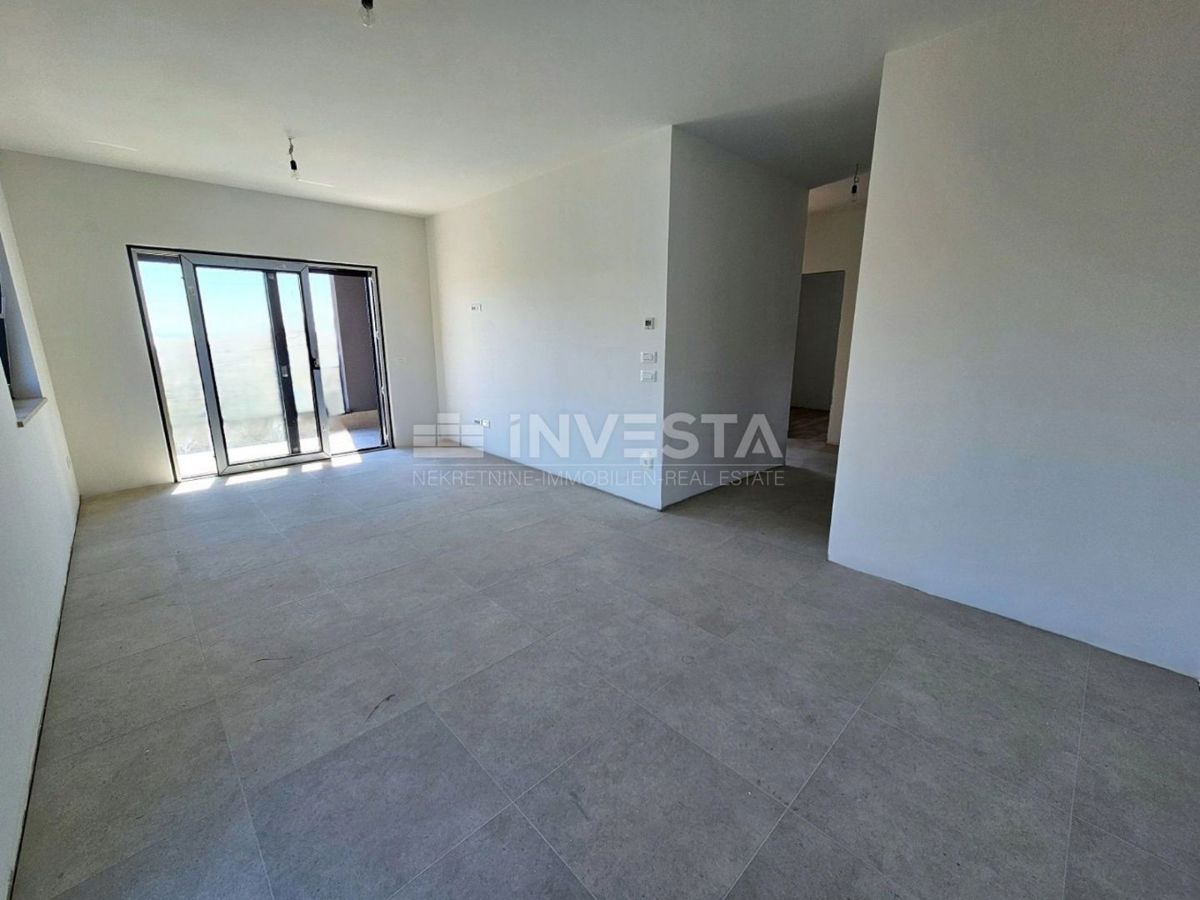 Medolino, Promontore, appartamento di 95 m² con piscina privata, giardino e 2 posti auto