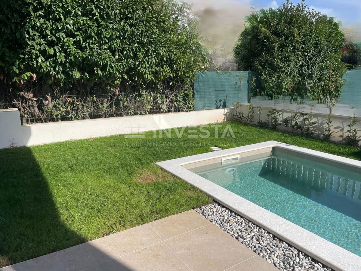 Medolino, Promontore, appartamento di 95 m² con piscina privata, giardino e 2 posti auto