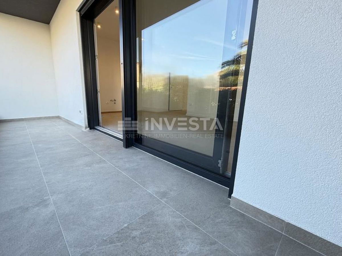 Medolino, Promontore, appartamento di 95 m² con piscina privata, giardino e 2 posti auto