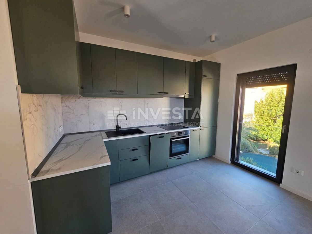 Medolino, Promontore, appartamento di 95 m² con piscina privata, giardino e 2 posti auto