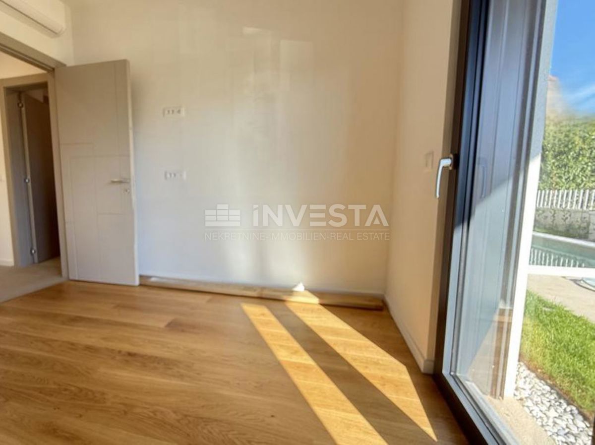 Medolino, Promontore, appartamento di 95 m² con piscina privata, giardino e 2 posti auto