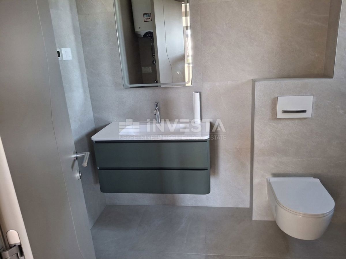 Medolino, Promontore, appartamento di 95 m² con piscina privata, giardino e 2 posti auto