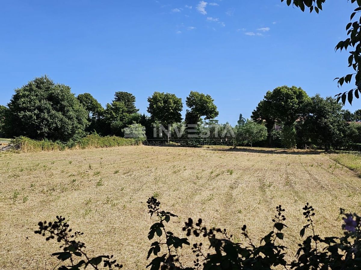 Dignano, terreno edificabile attraente 1056 m²