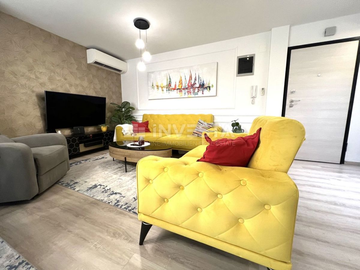 Pola, Veli Vrh, appartamento con tre camere di 114 m²