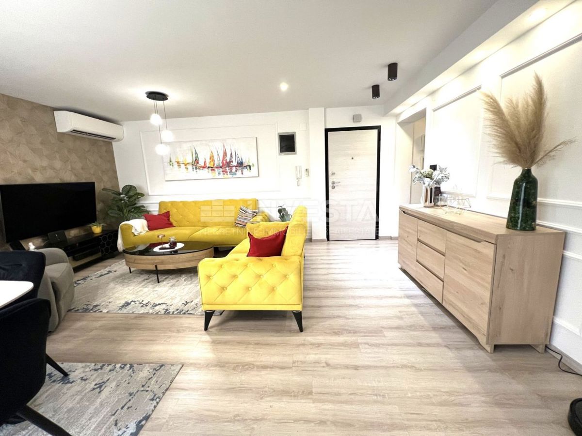 Pola, Veli Vrh, appartamento con tre camere di 114 m²