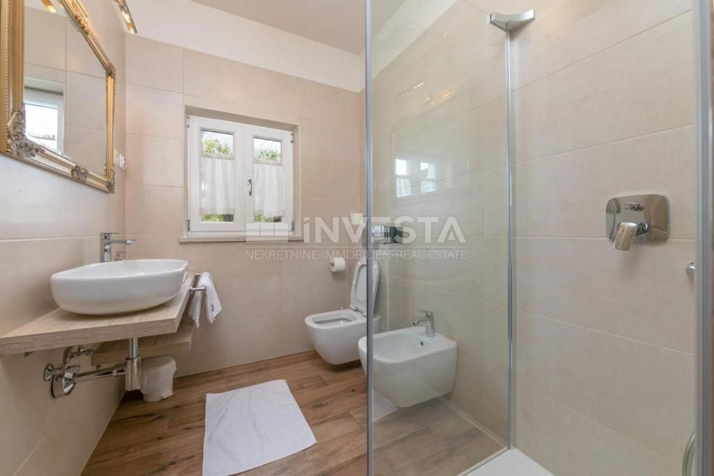 Villa di design con vista mare