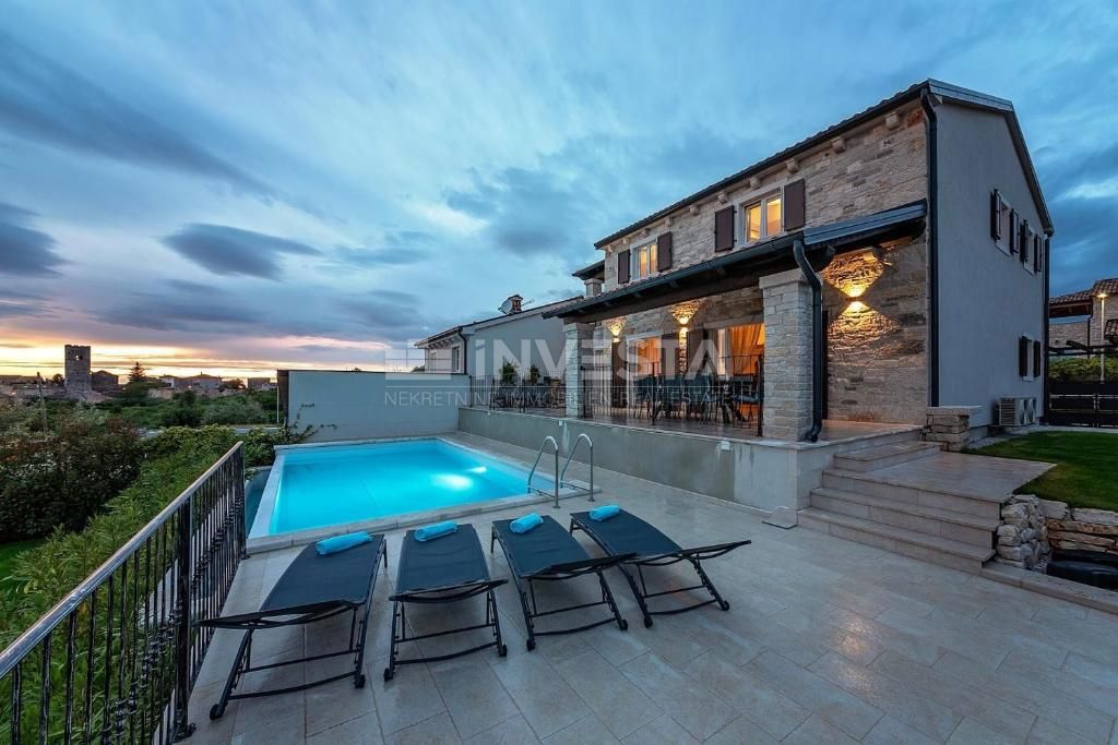 Villa di design con vista mare