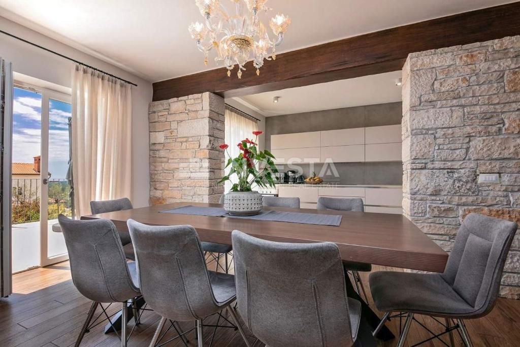 Villa di design con vista mare