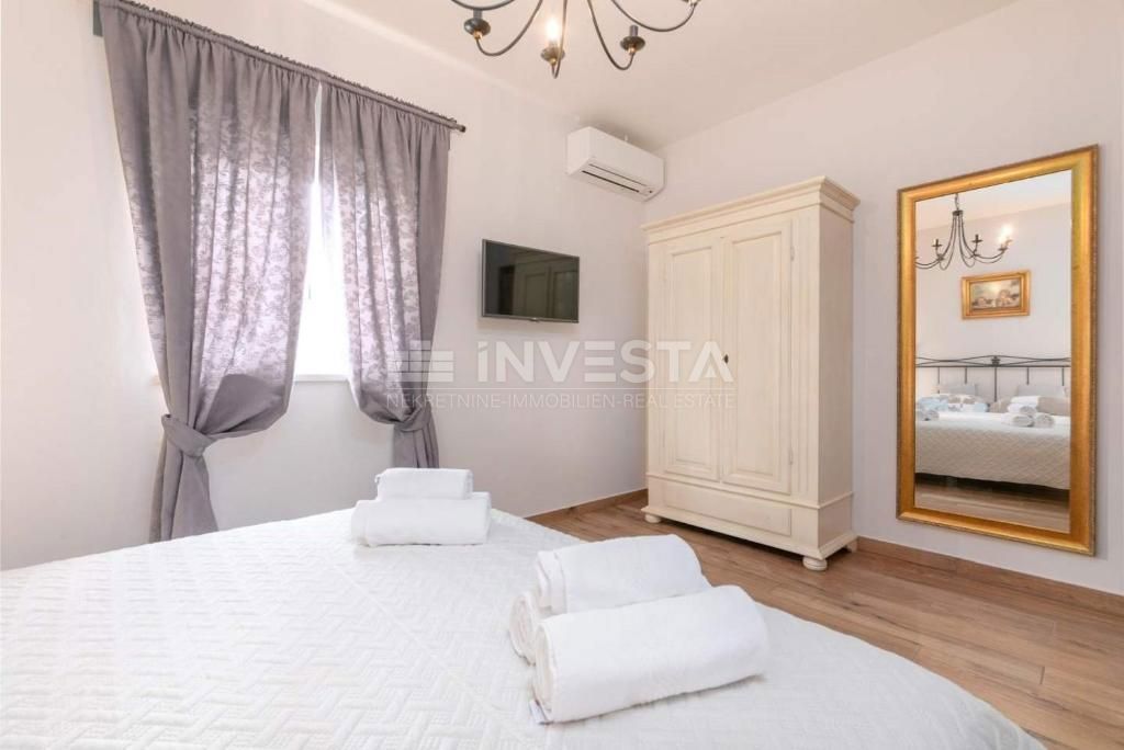 Villa di design con vista mare