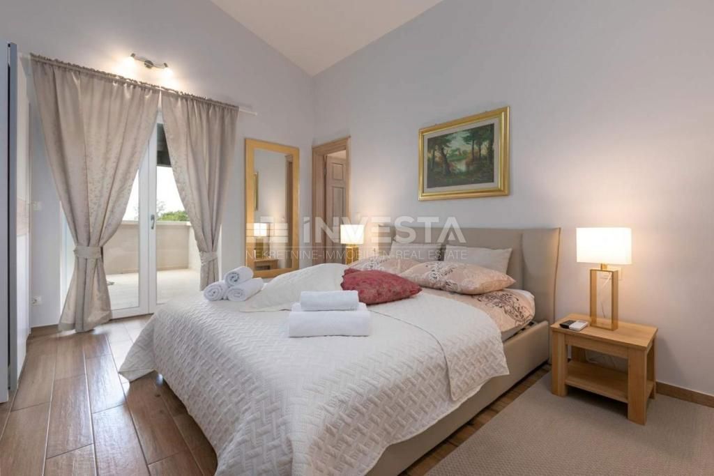 Villa di design con vista mare