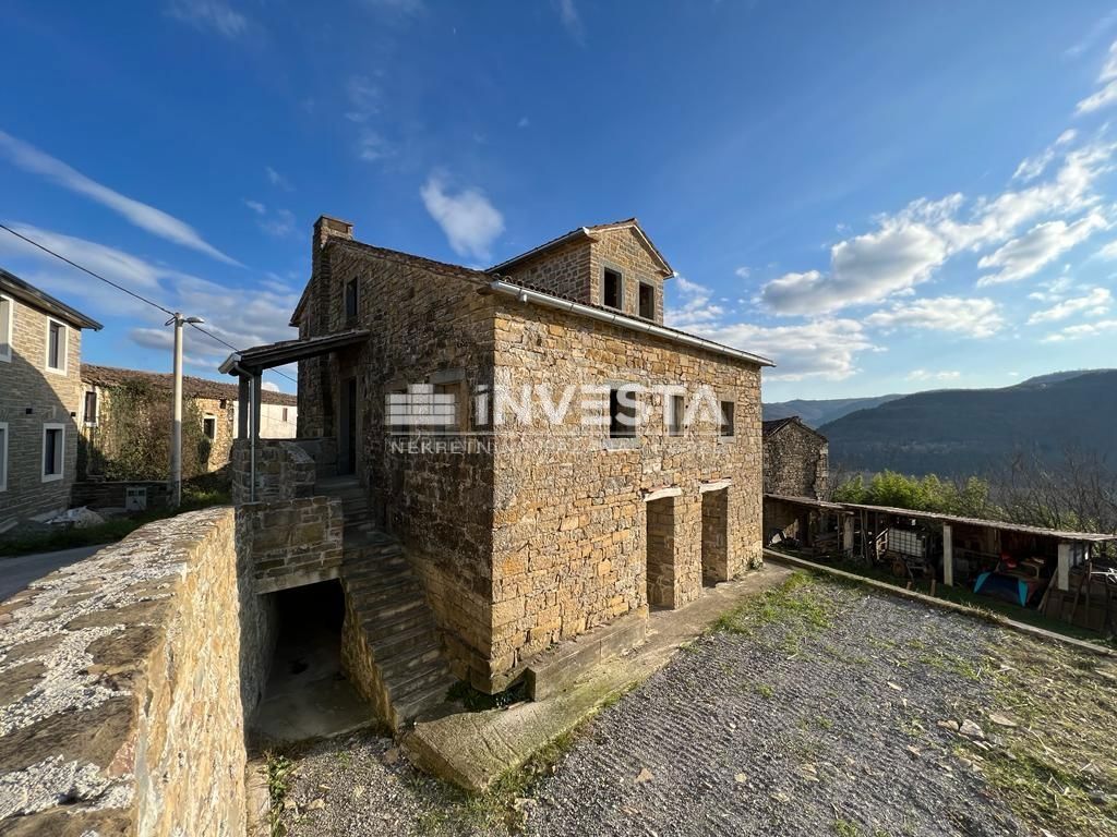 Zona di Montona, unica casa in pietra d'Istria con una vista meravigliosa