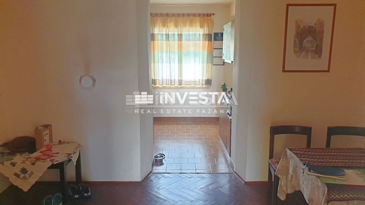 Zona di Pula, Casa indipendente su un terreno edificabile di 1150 m2