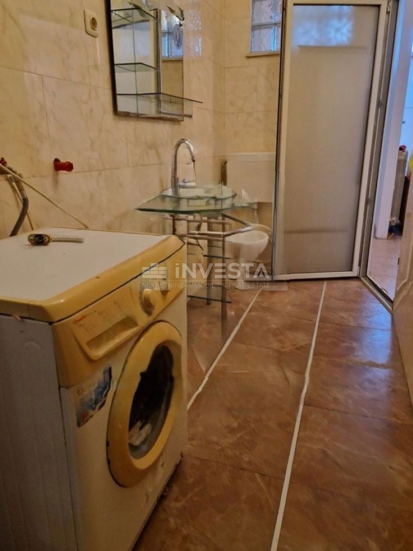 Pola, Gregovica, appartamento economico nel seminterrato vicino al centro città