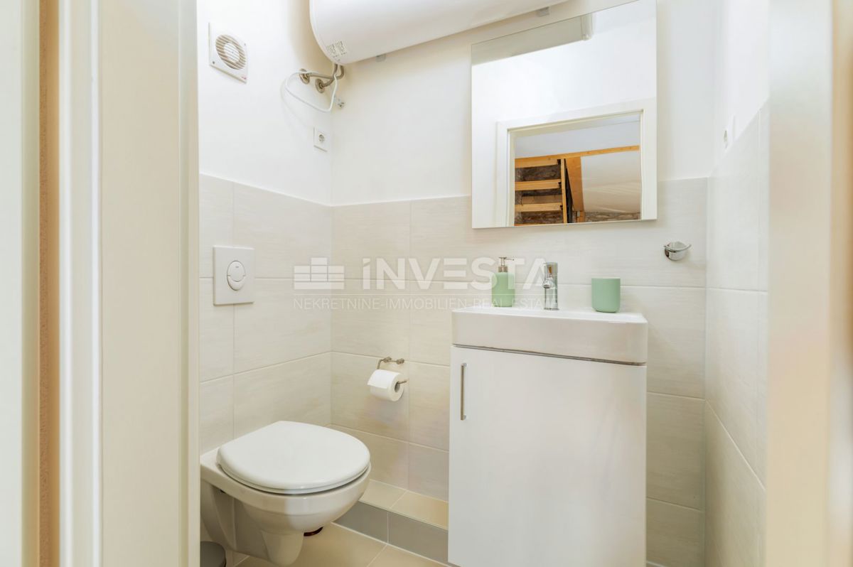 Istria, Šišan - Casa Istriana con 3 Unità Abitative