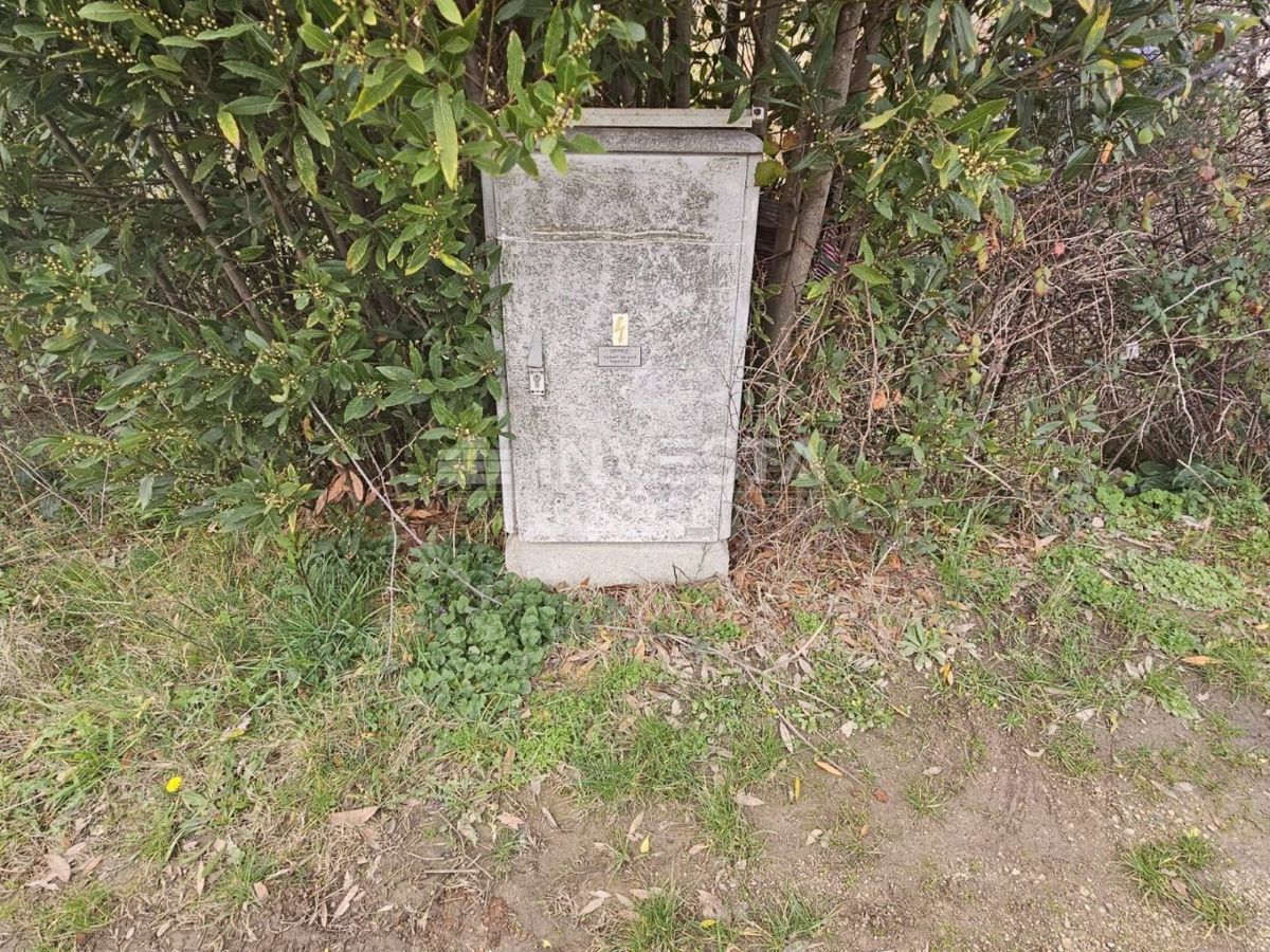 Pola, Veli Vrh, terreno edificabile 2907 m²