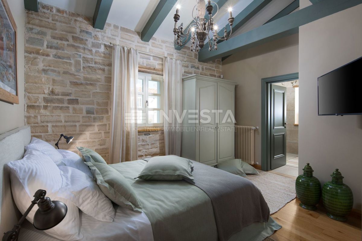Villa rustica esclusiva con piscina e campi sportivi