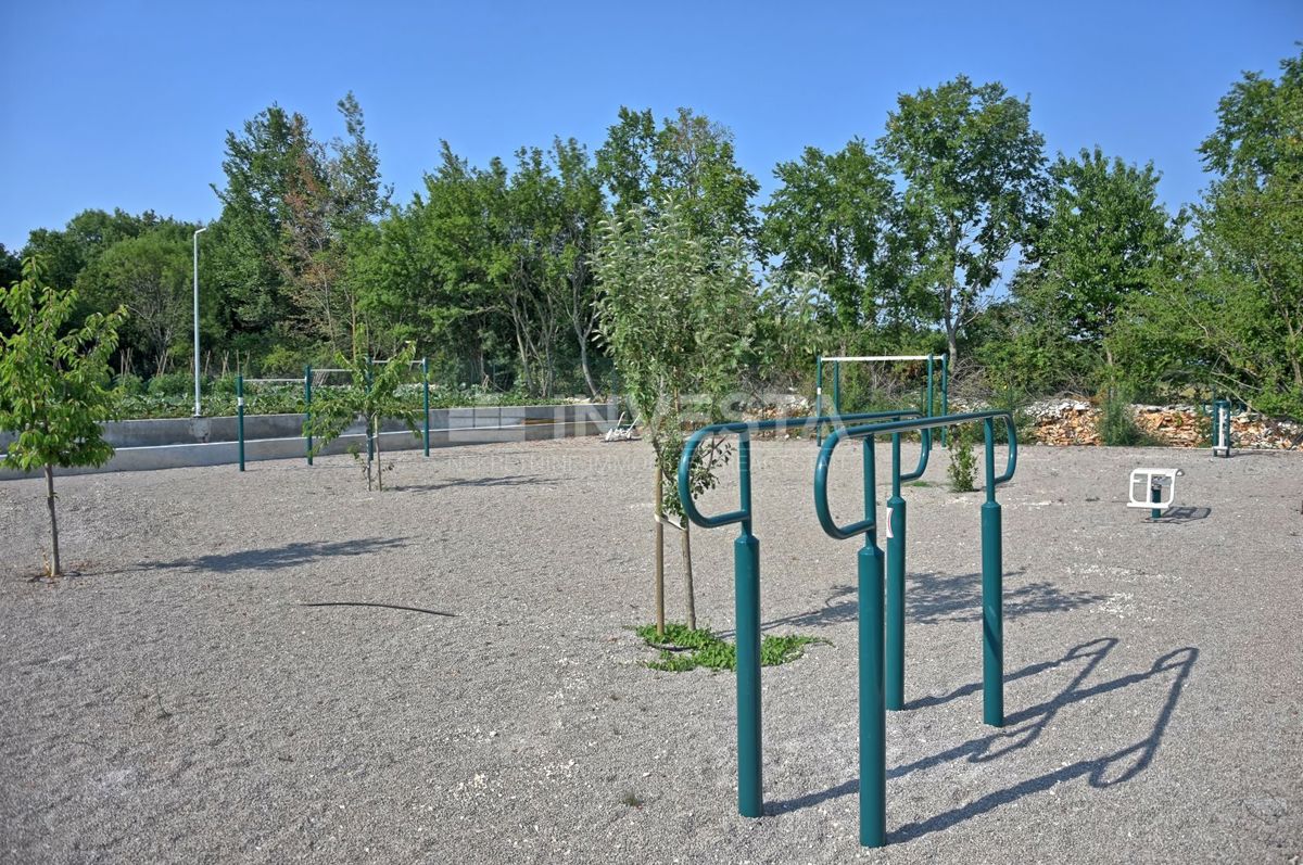 Villa rustica esclusiva con piscina e campi sportivi