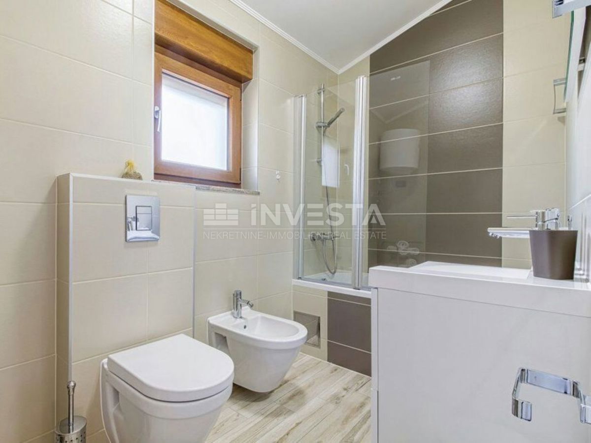 Pula, Villa moderna con piscina, a 5 km dal mare