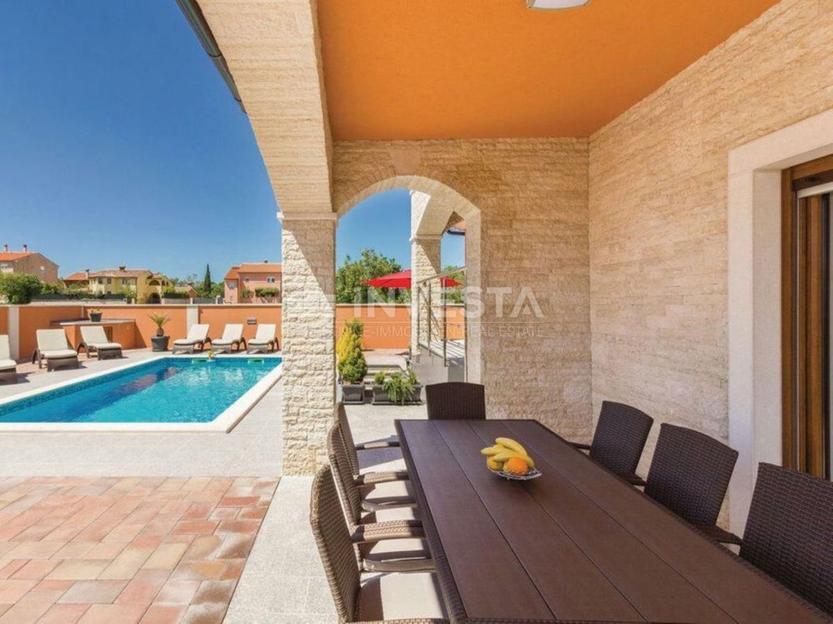 Pula, Villa moderna con piscina, a 5 km dal mare