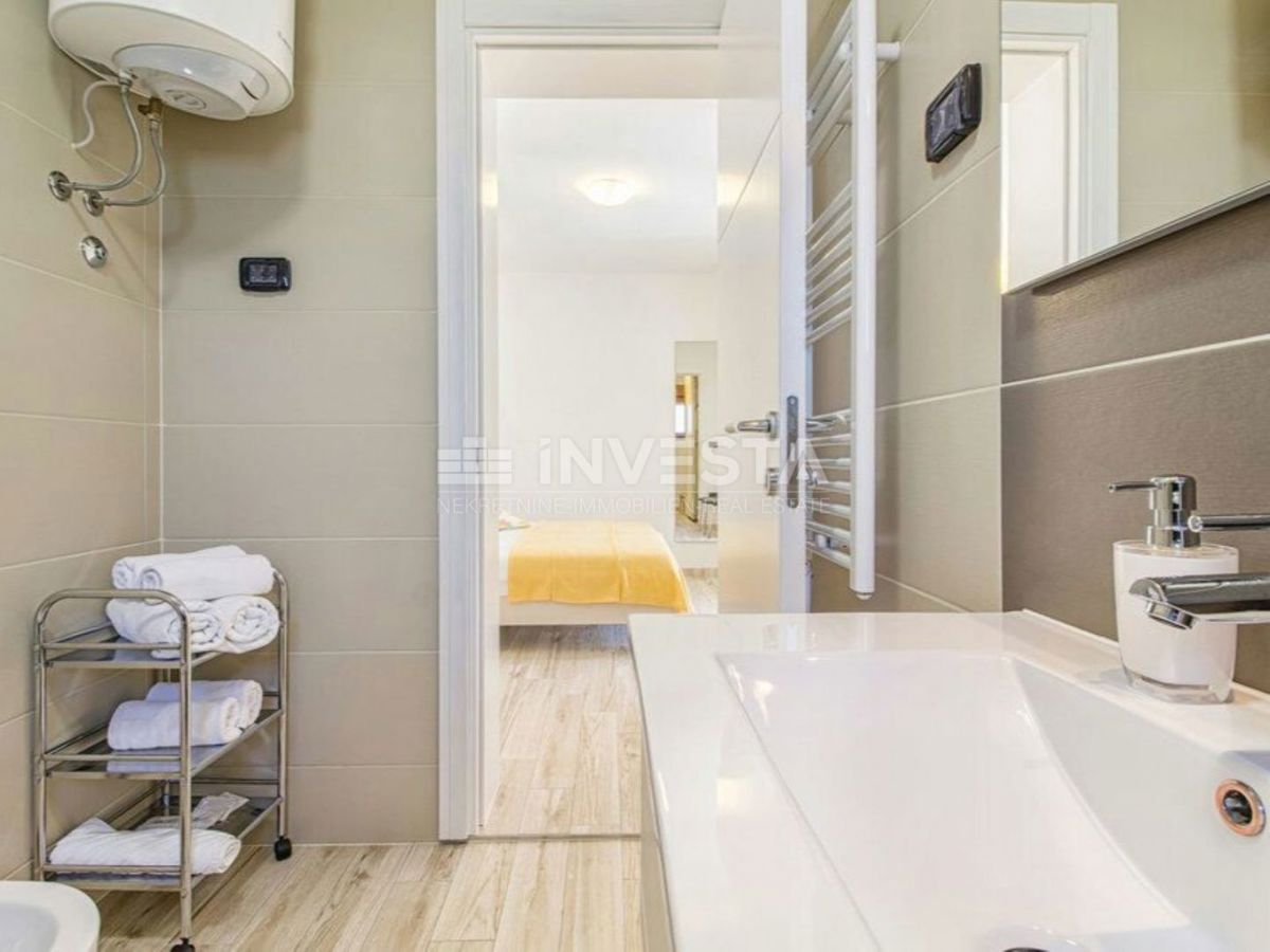 Pula, Villa moderna con piscina, a 5 km dal mare