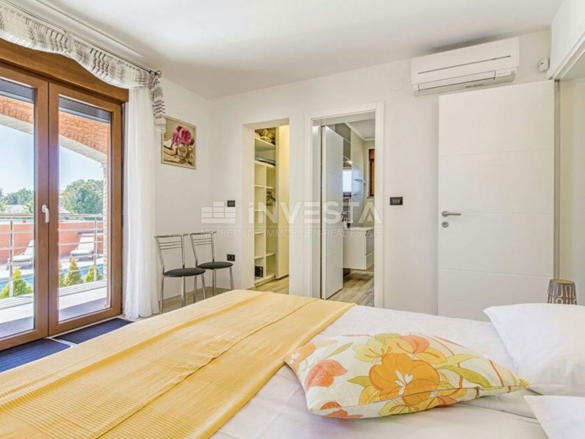 Pula, Villa moderna con piscina, a 5 km dal mare