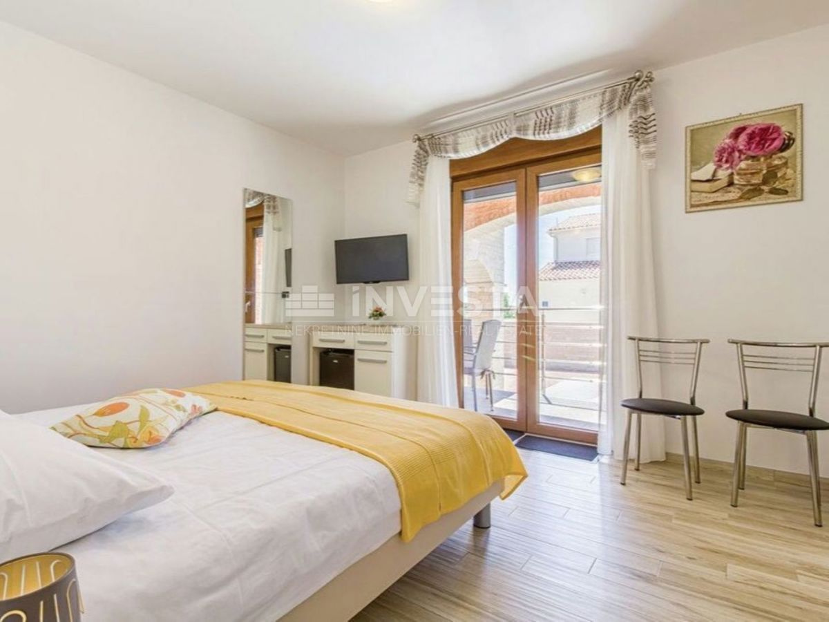 Pula, Villa moderna con piscina, a 5 km dal mare