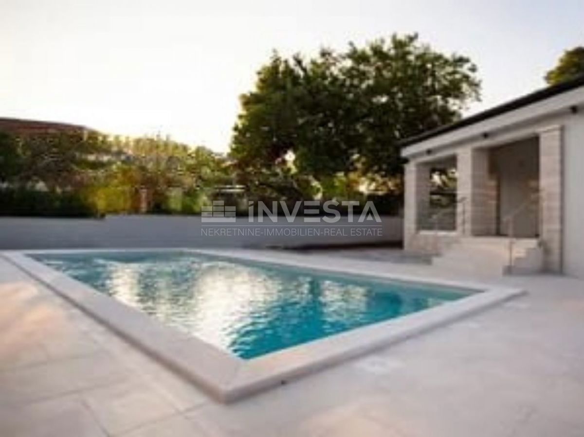 Dintorni di Rovigno, casa a piano terra a basso consumo energetico con piscina