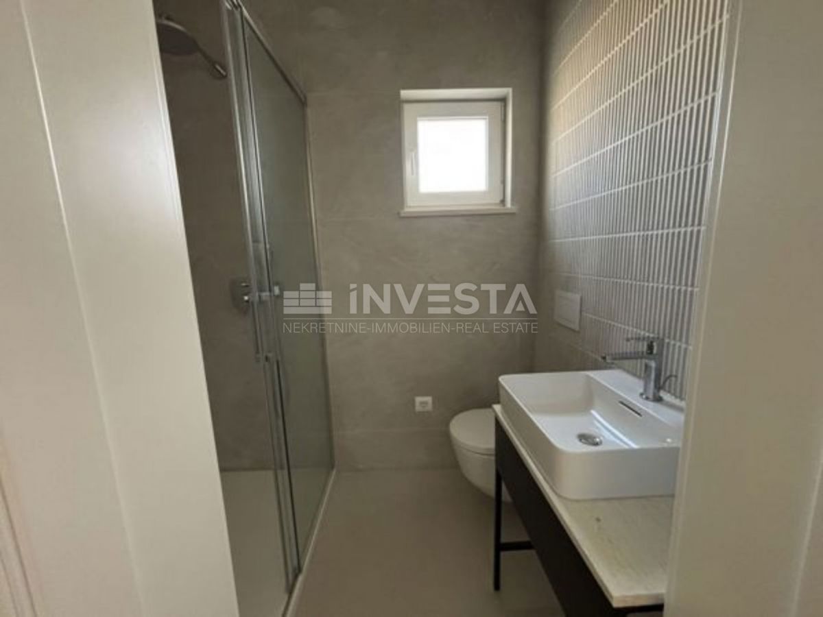 Dintorni di Rovigno, casa a piano terra a basso consumo energetico con piscina