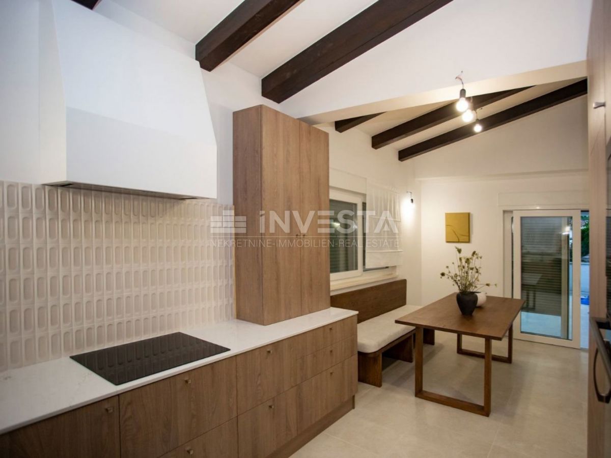 Dintorni di Rovigno, casa a piano terra a basso consumo energetico con piscina