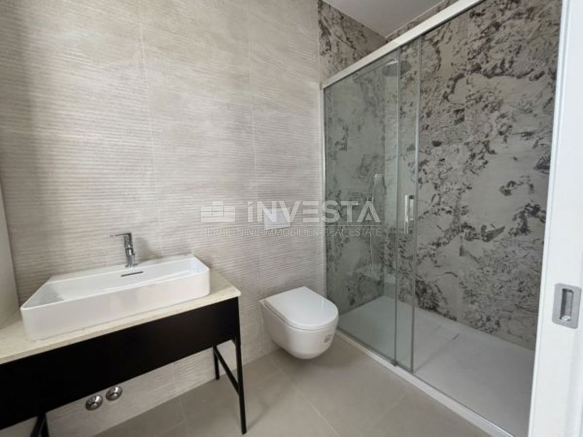 Dintorni di Rovigno, casa a piano terra a basso consumo energetico con piscina