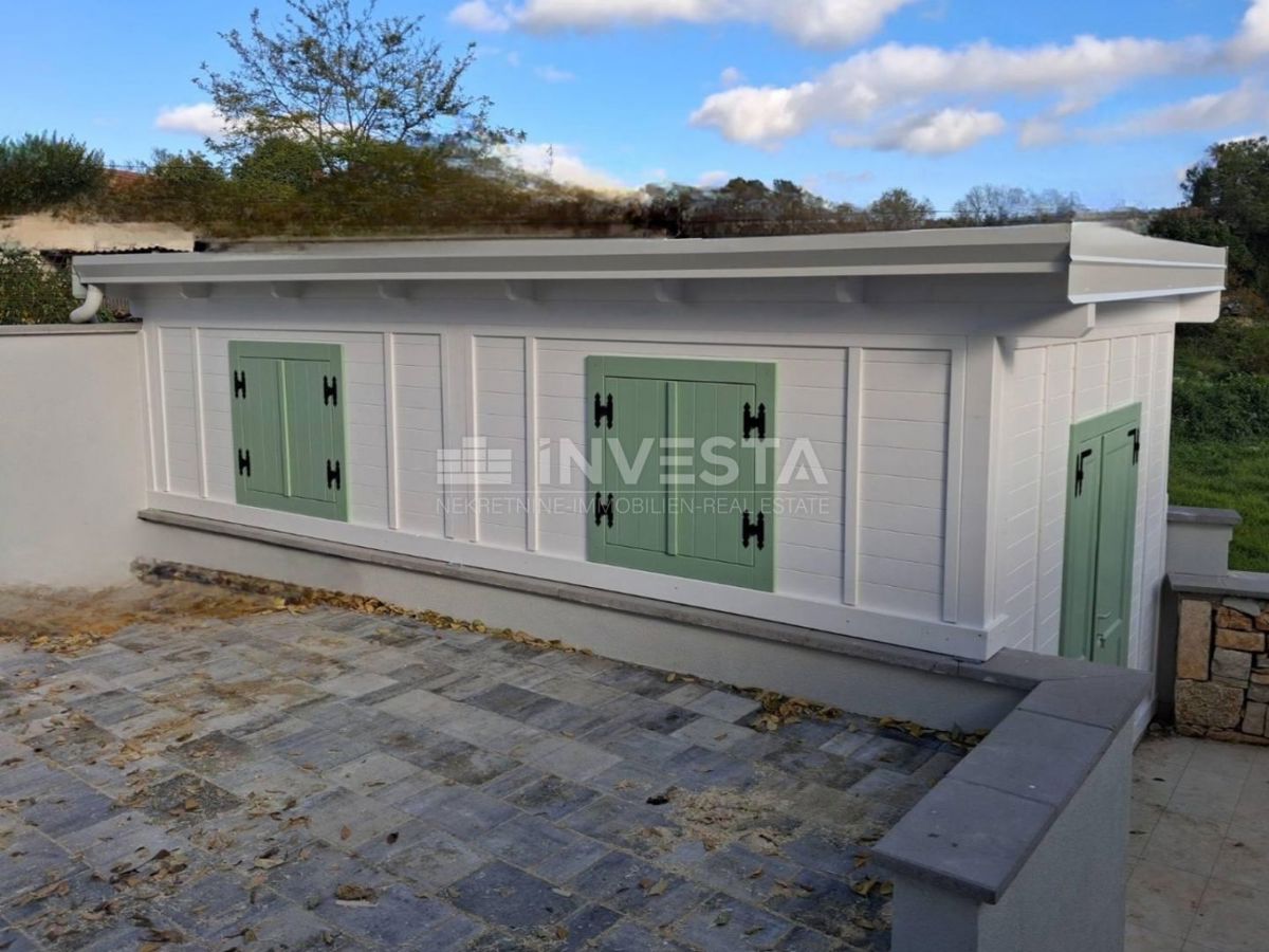 Dintorni di Rovigno, casa a piano terra a basso consumo energetico con piscina