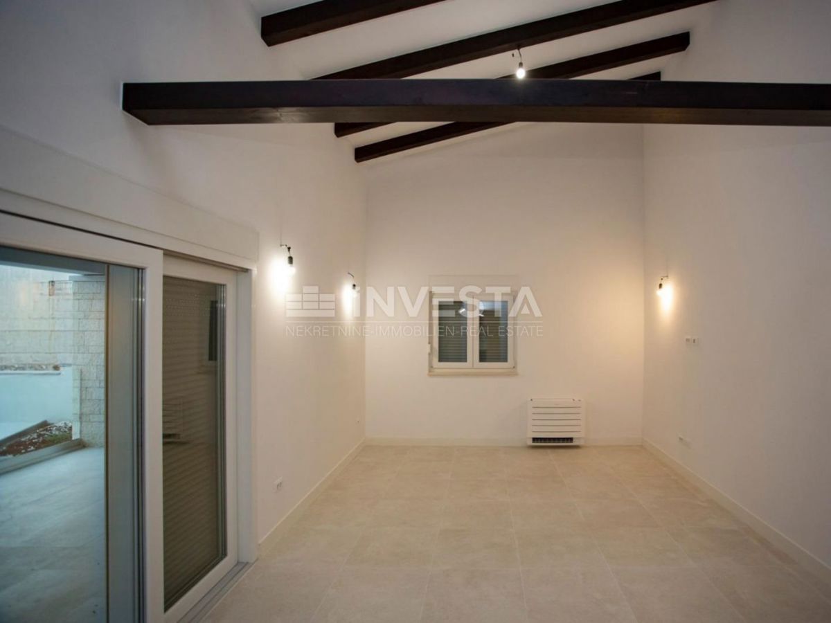 Dintorni di Rovigno, casa a piano terra a basso consumo energetico con piscina