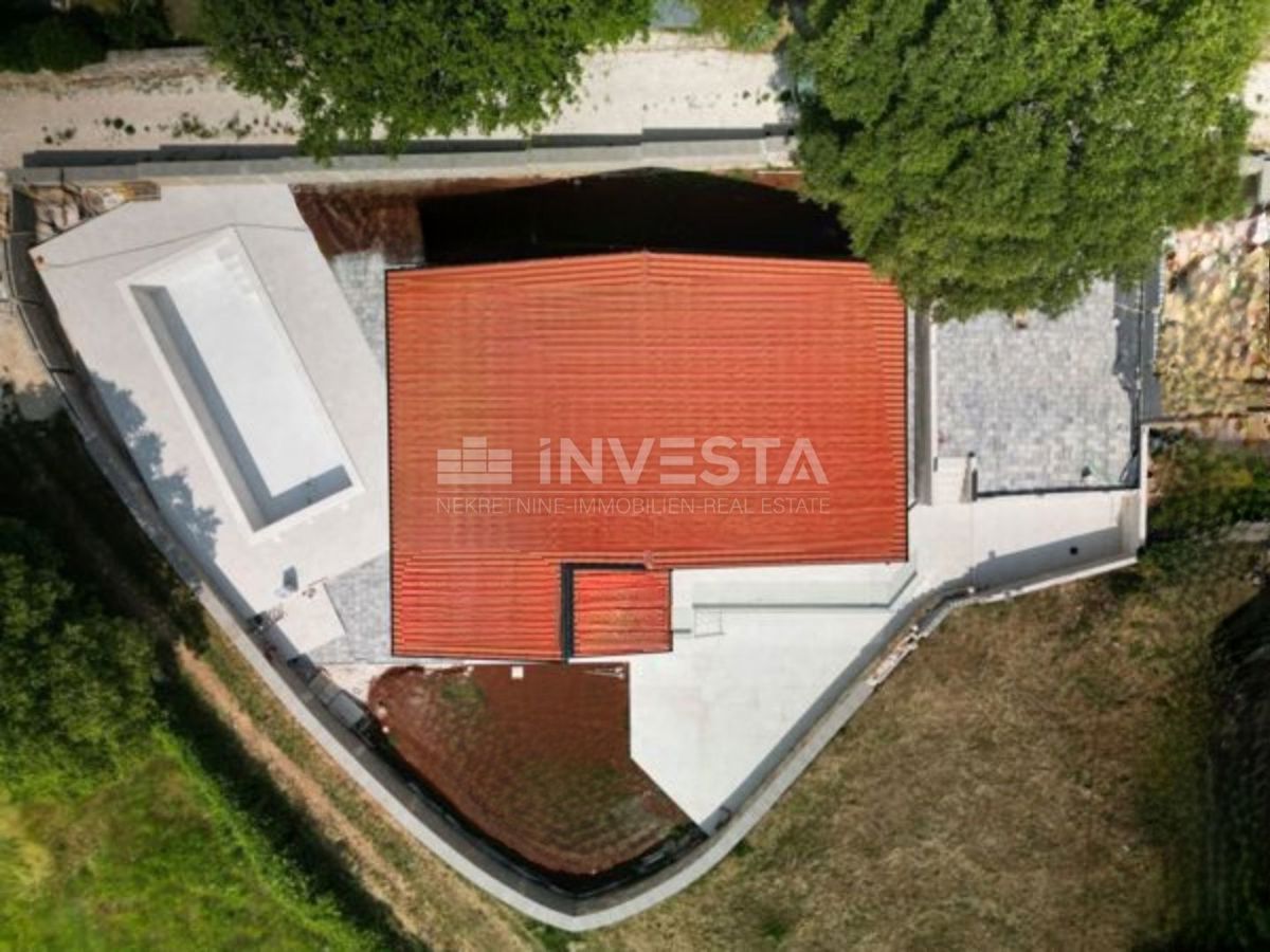 Dintorni di Rovigno, casa a piano terra a basso consumo energetico con piscina