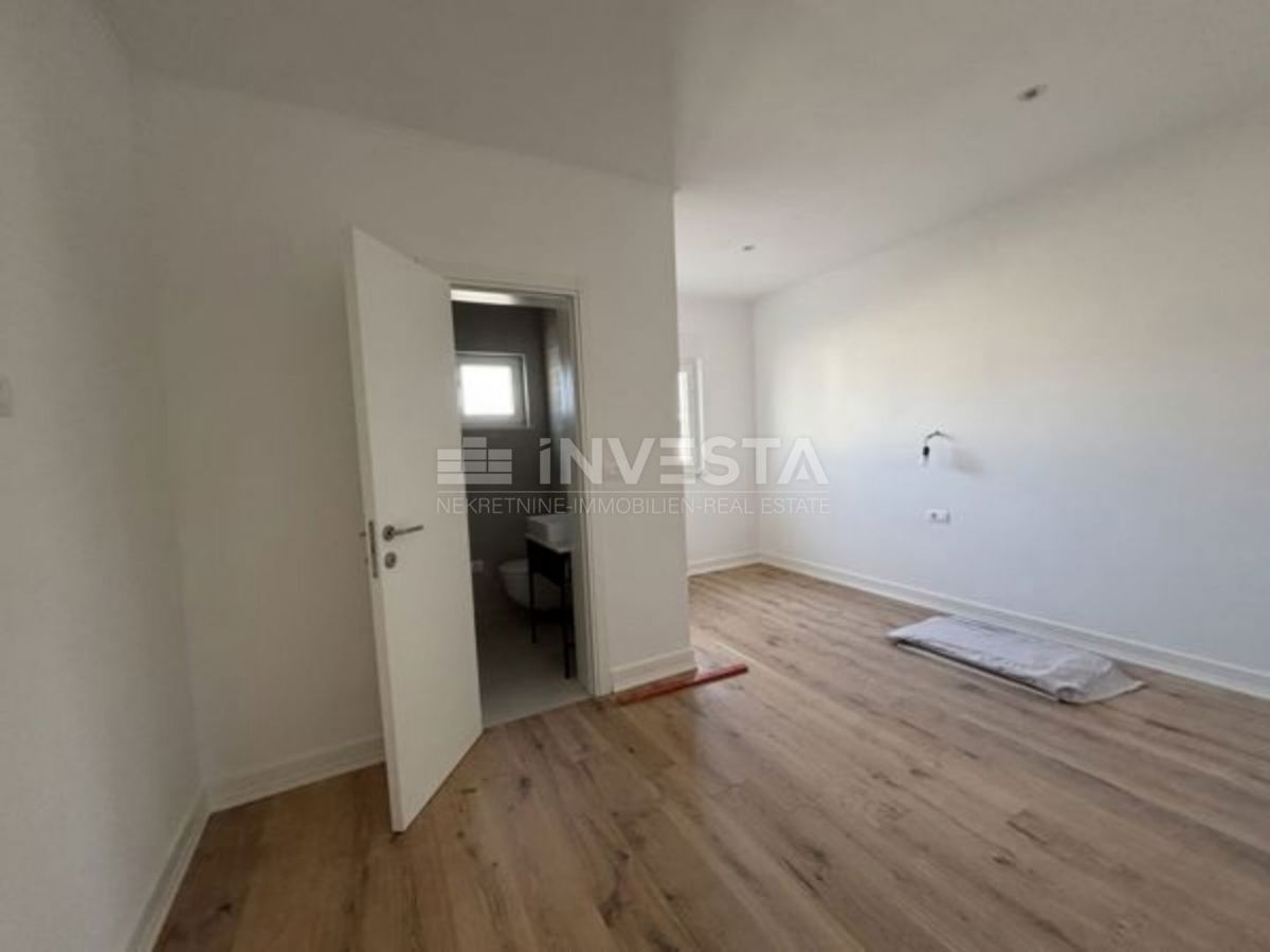 Dintorni di Rovigno, casa a piano terra a basso consumo energetico con piscina