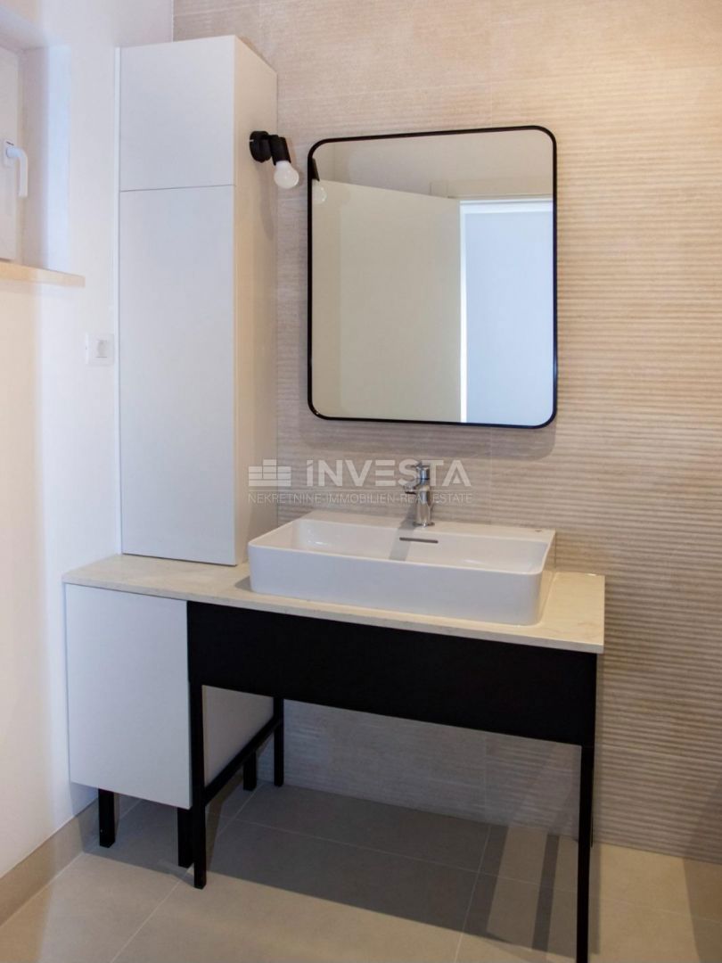 Dintorni di Rovigno, casa a piano terra a basso consumo energetico con piscina