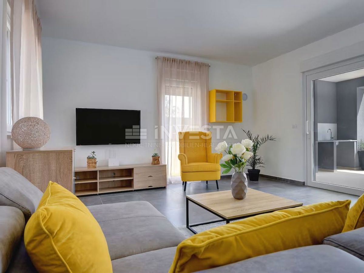 Casa indipendente di nuova costruzione con piscina nei dintorni di Pola