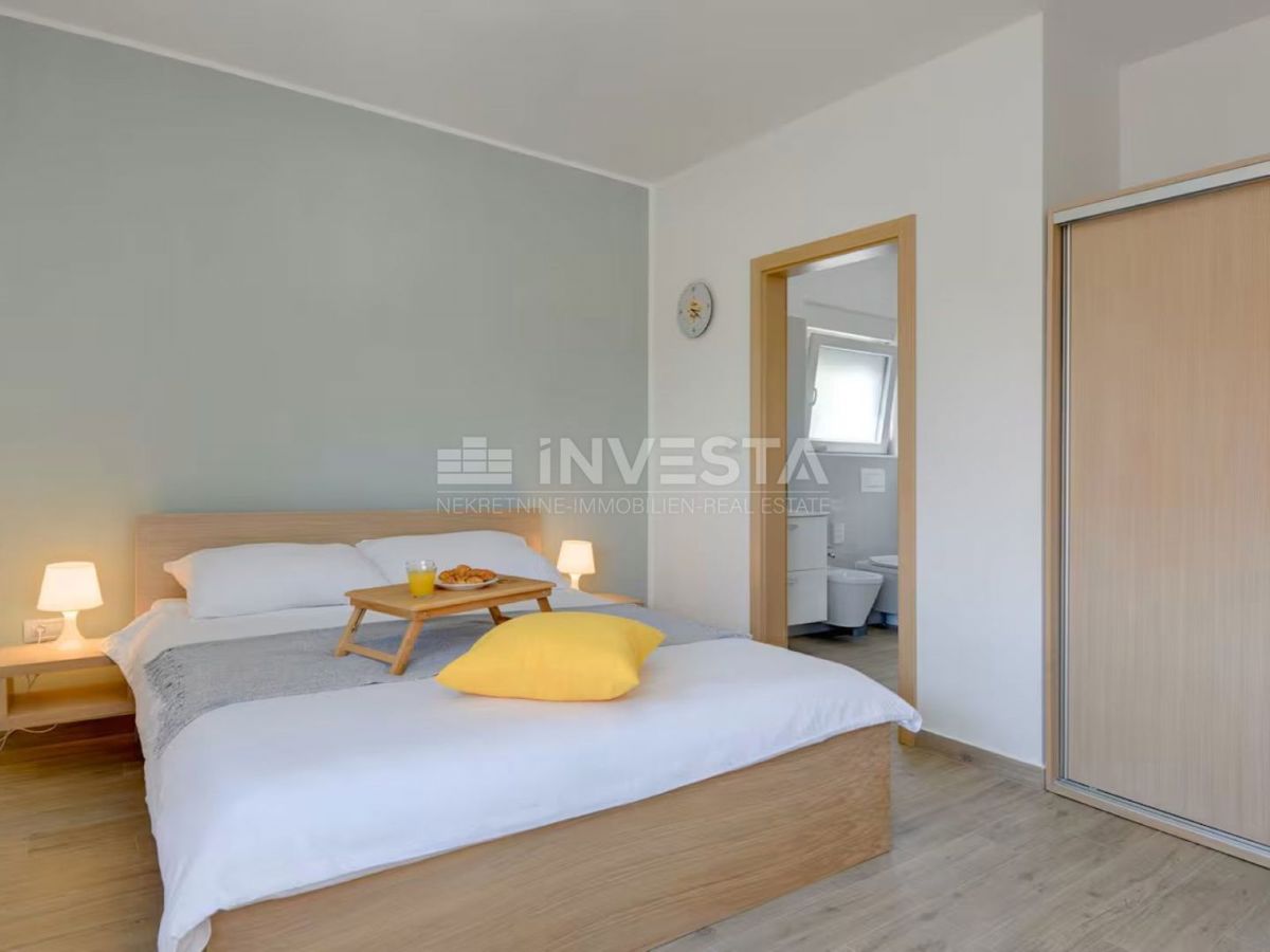 Casa indipendente di nuova costruzione con piscina nei dintorni di Pola