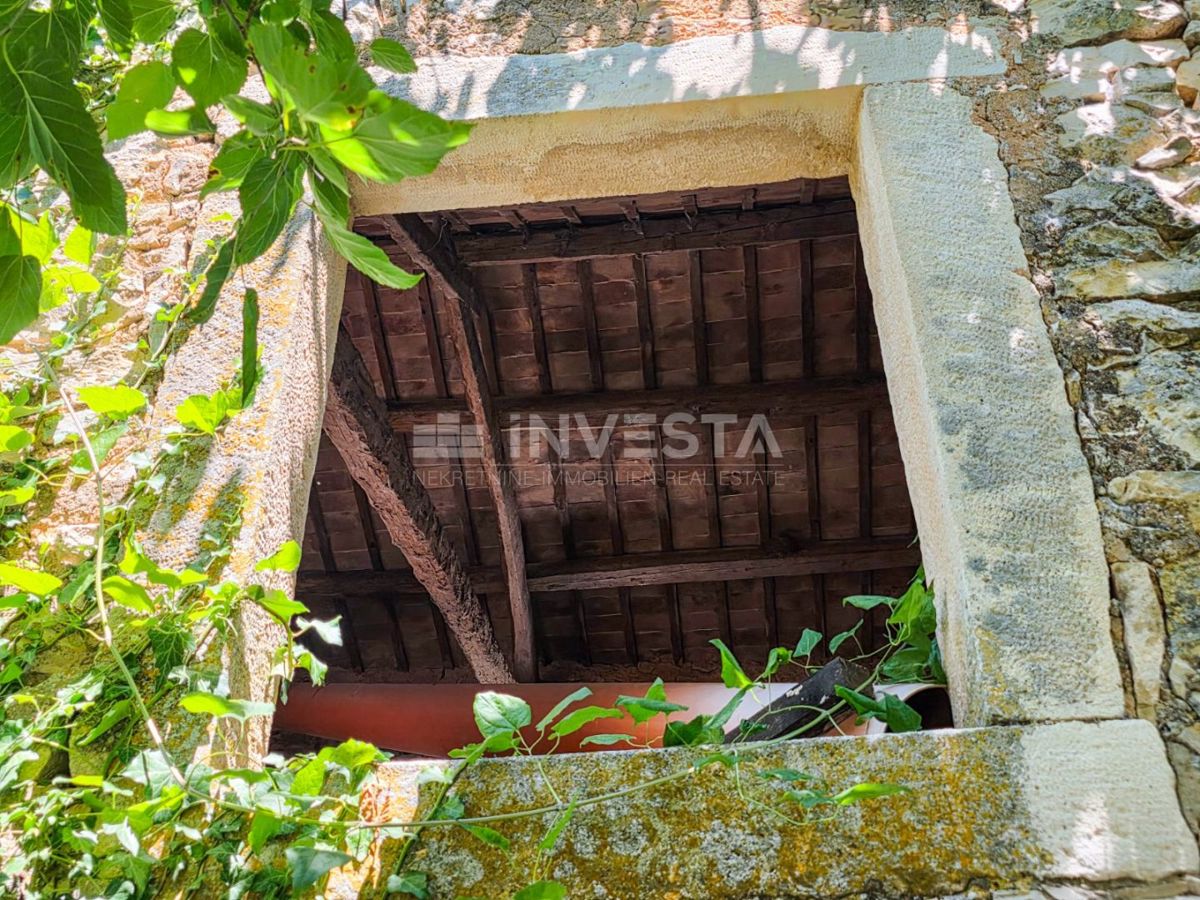 Zona di Vodnjan, autentica casa in pietra istriana con cortile