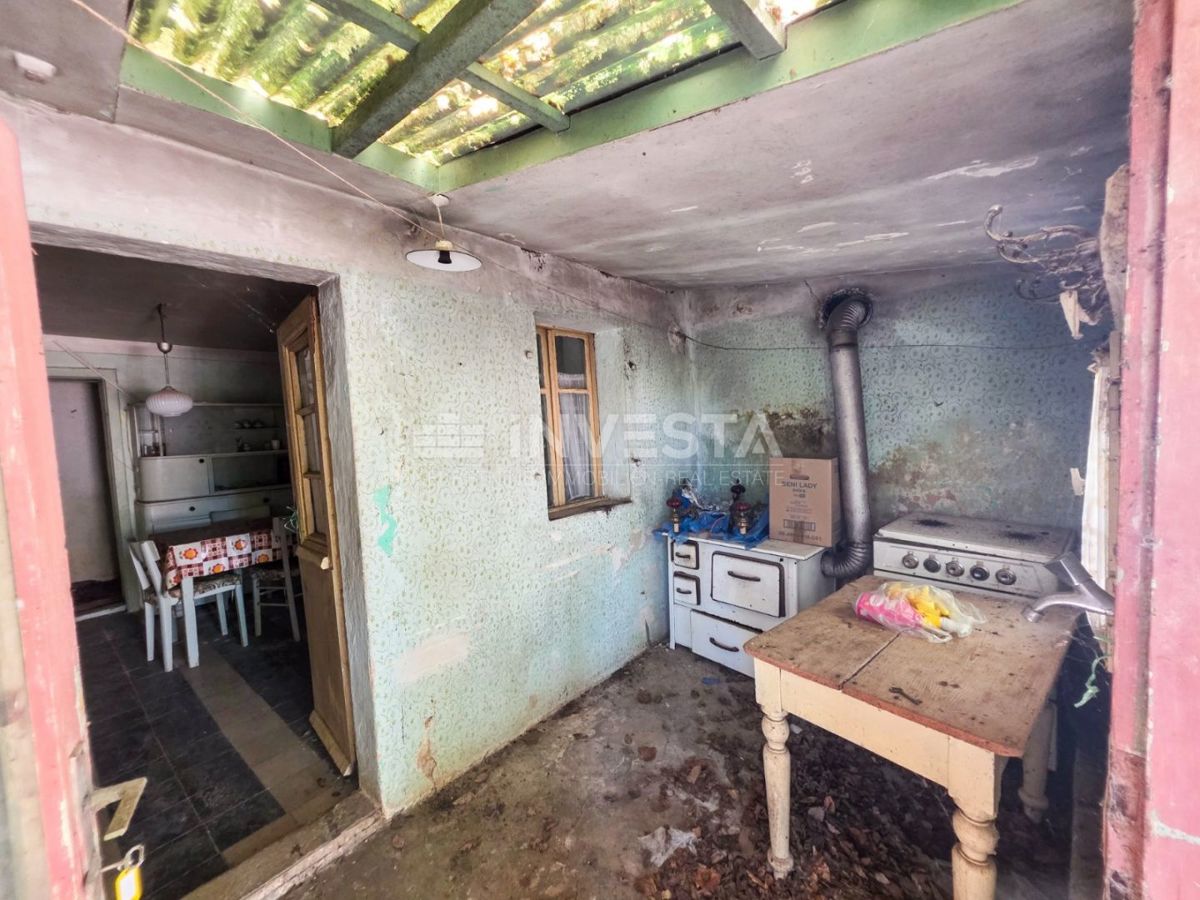 Zona di Vodnjan, autentica casa in pietra istriana con cortile