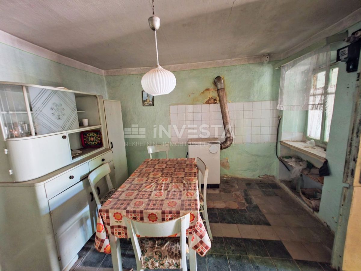 Zona di Vodnjan, autentica casa in pietra istriana con cortile