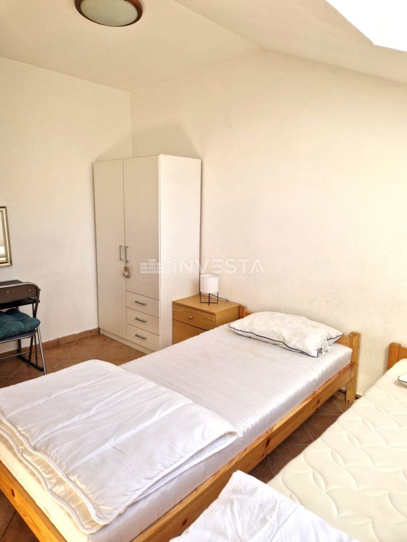 Pola Conveniente – vicino al centro città, zona tranquilla, appartamento con 3 camere