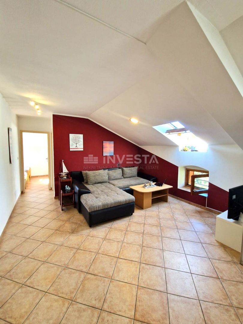 Pola Conveniente – vicino al centro città, zona tranquilla, appartamento con 3 camere