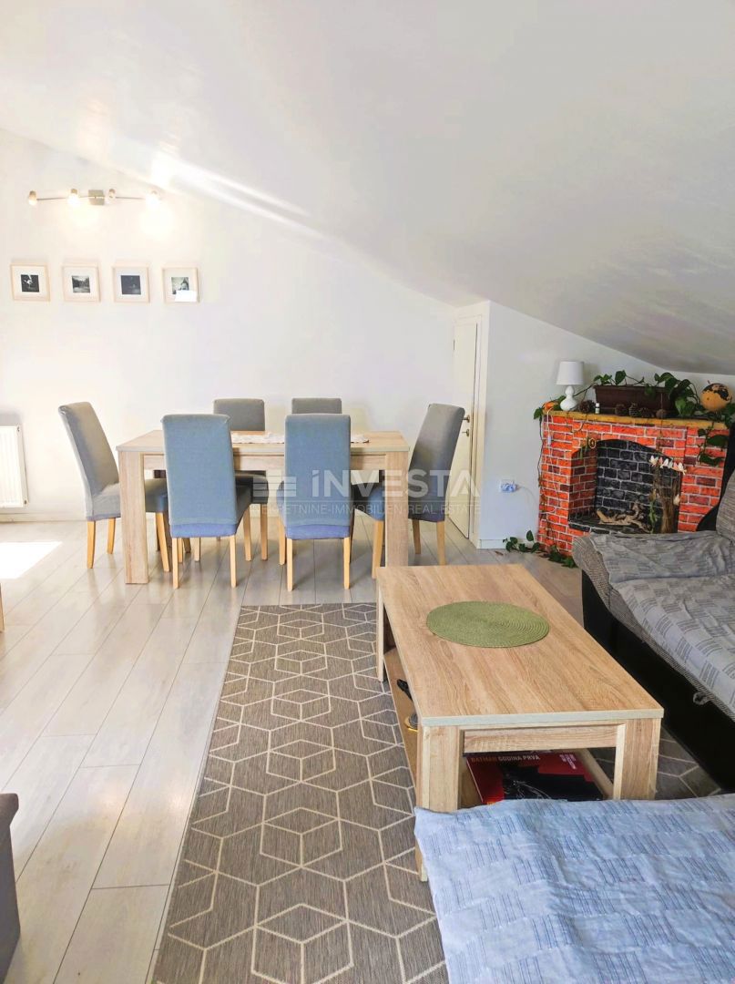 Appartamento – 3 camere da letto, 2 bagni, parcheggio, certificato di agibilità, ascensore