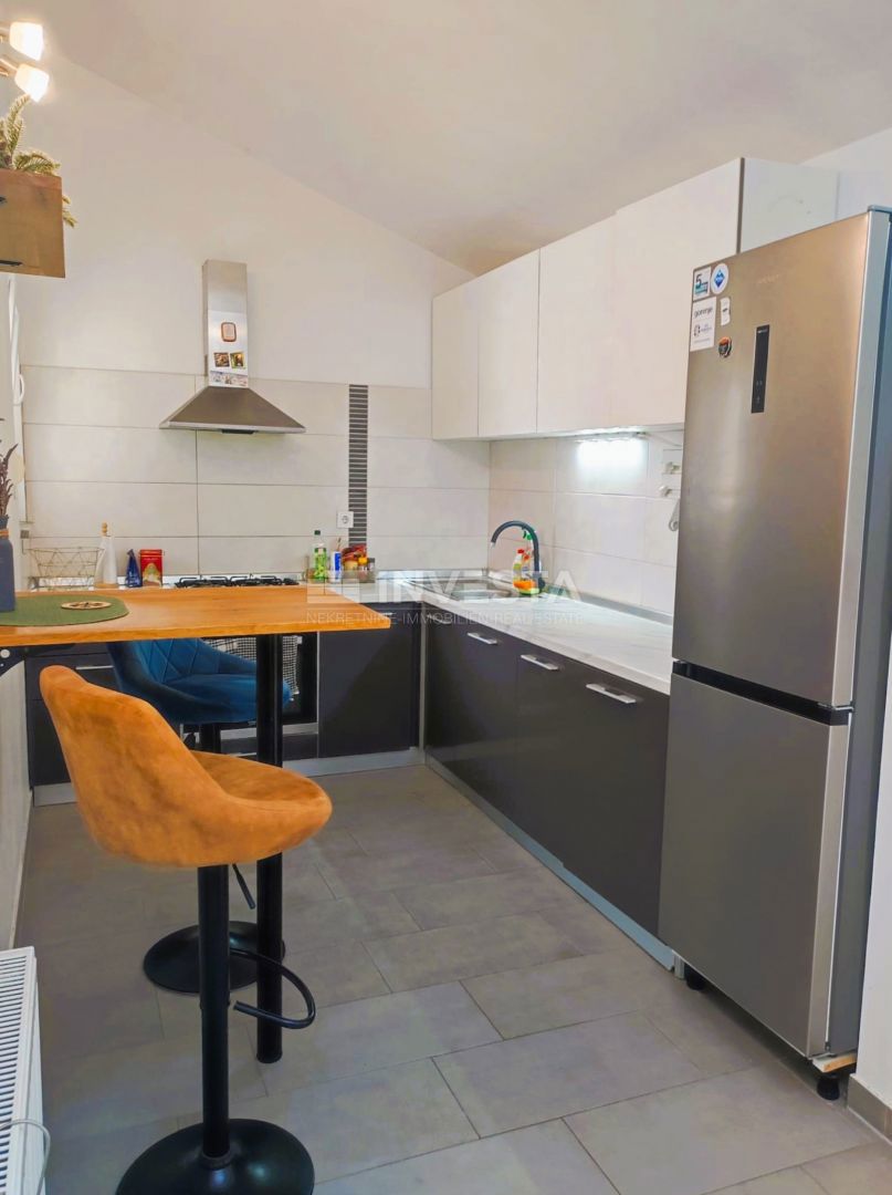 Appartamento – 3 camere da letto, 2 bagni, parcheggio, certificato di agibilità, ascensore