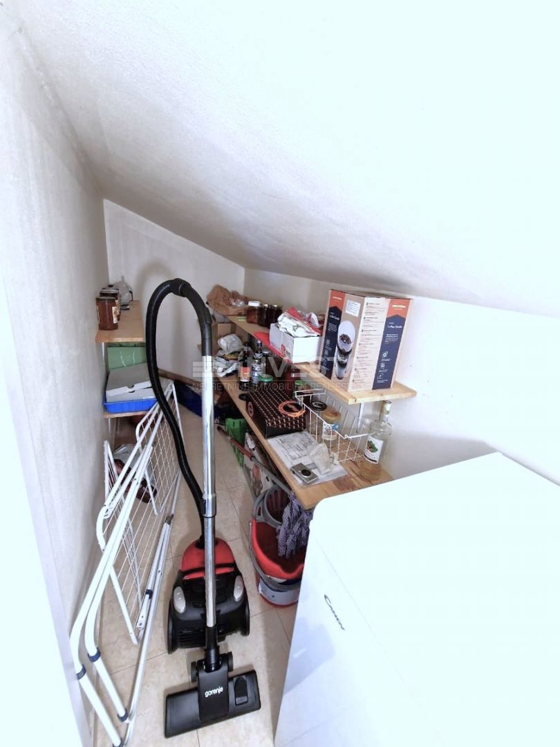 Appartamento – 3 camere da letto, 2 bagni, parcheggio, certificato di agibilità, ascensore