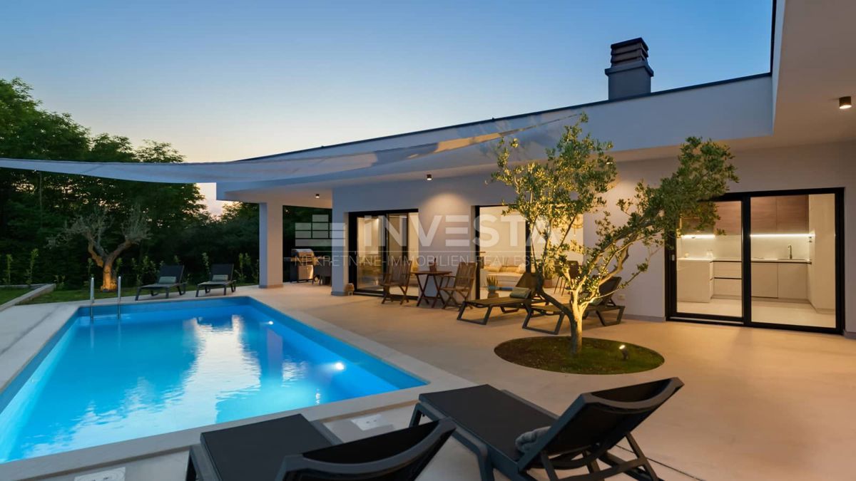 Villa moderna con piscina e privacy – vicino a Rovigno