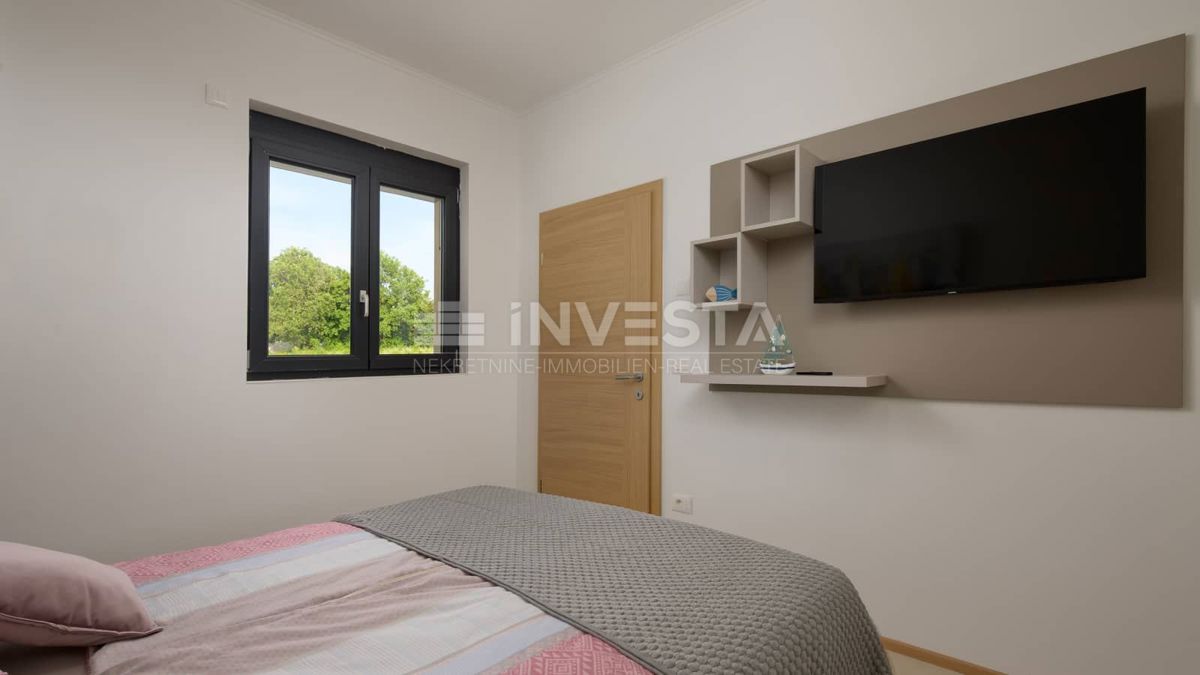 Villa moderna con piscina e privacy – vicino a Rovigno