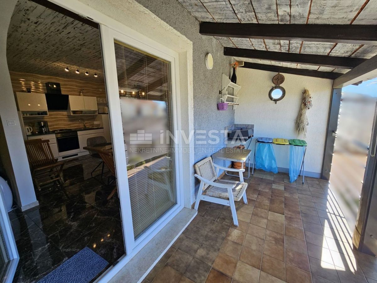 Fažana, casa con due appartamenti separati, vicino al centro e alle spiagge