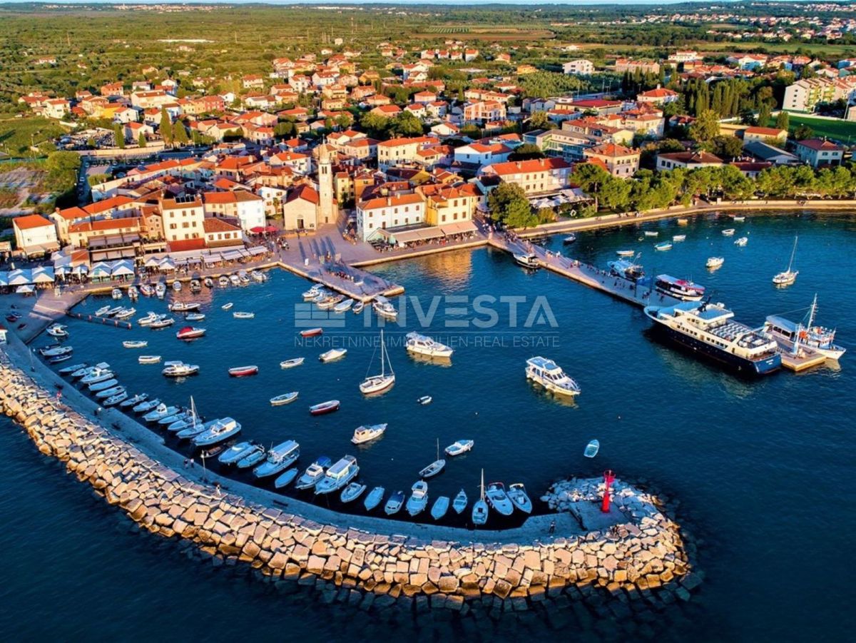 Fažana, casa con due appartamenti separati, vicino al centro e alle spiagge